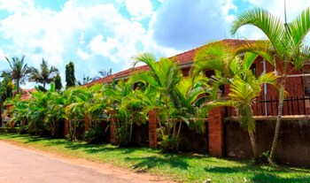pearl boutique hotel