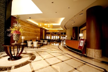 the avenue plaza hotel
