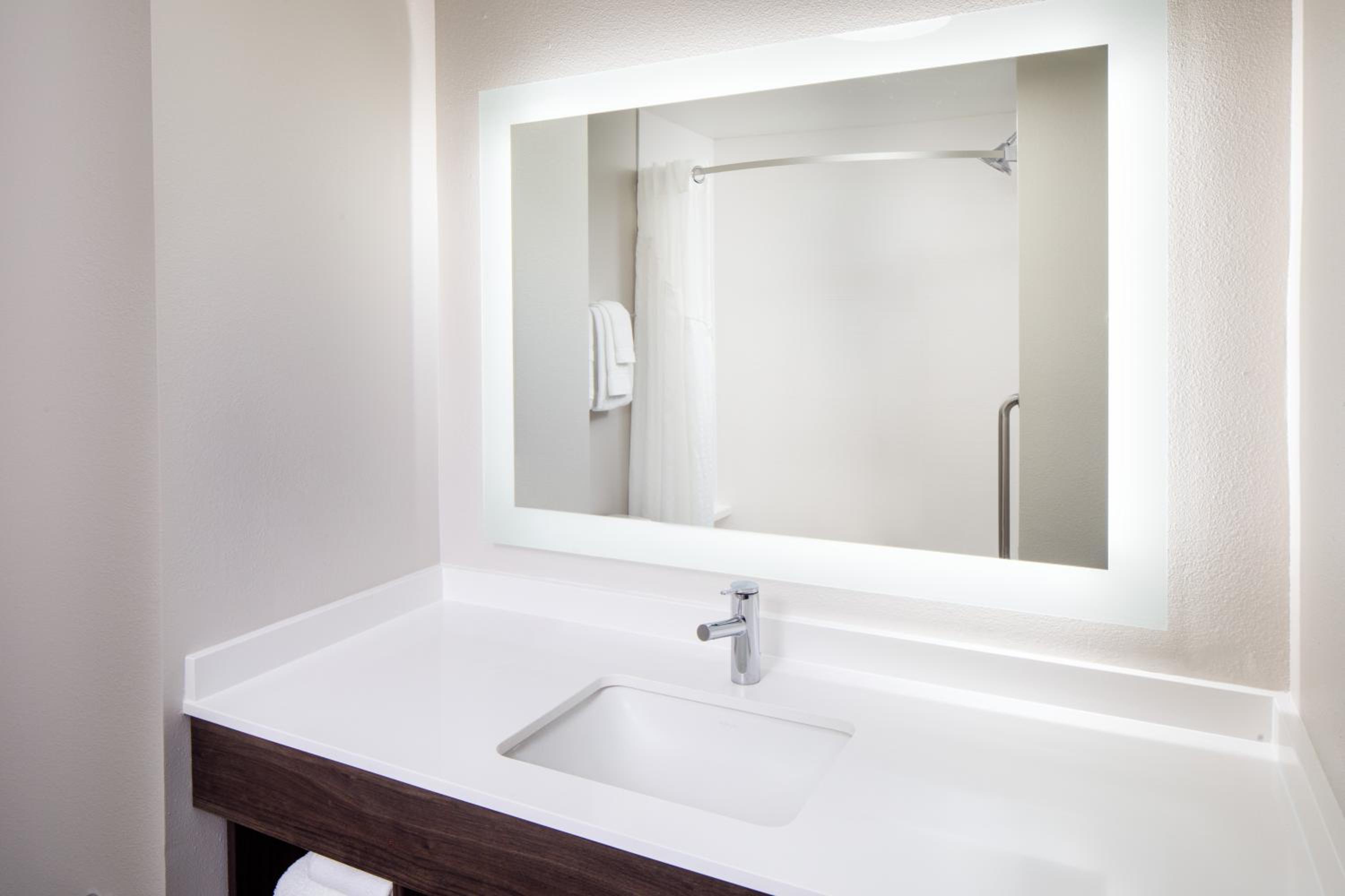 holiday inn express and suites los alamos entrada park