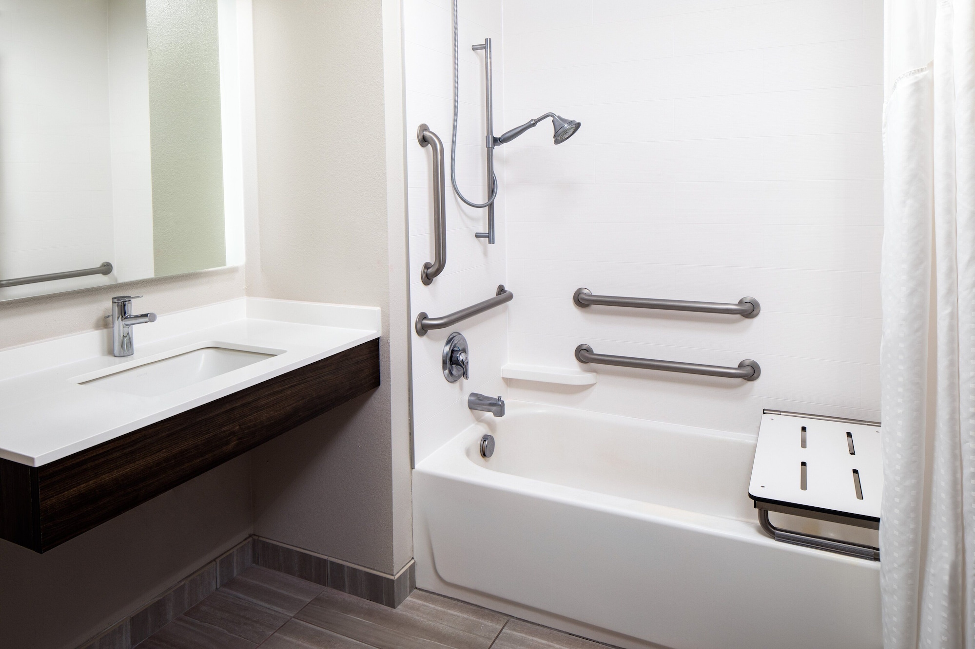 holiday inn express and suites los alamos entrada park