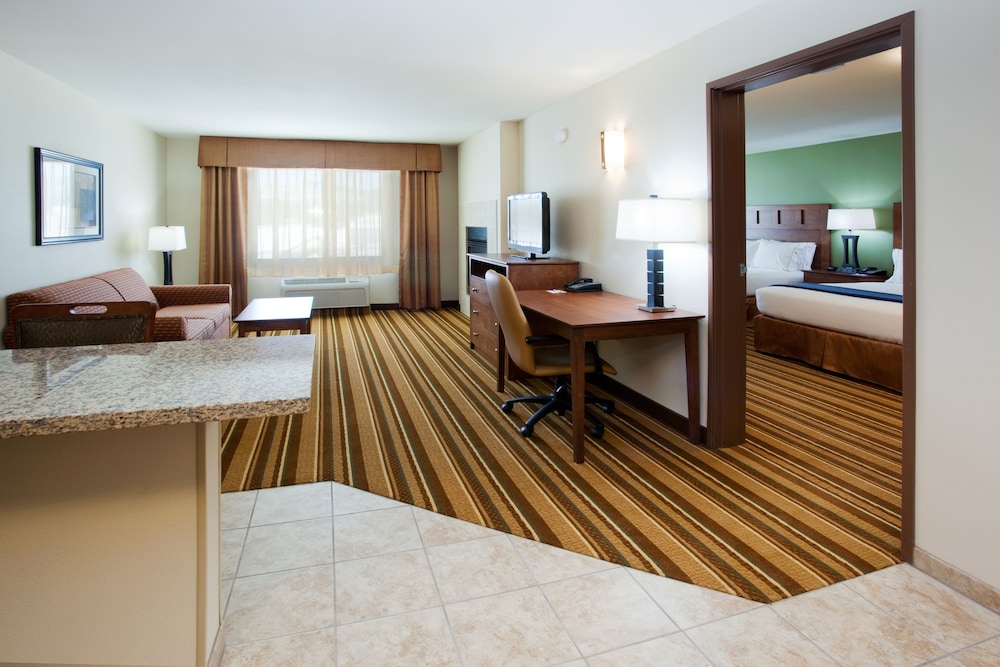 holiday inn express and suites los alamos entrada park