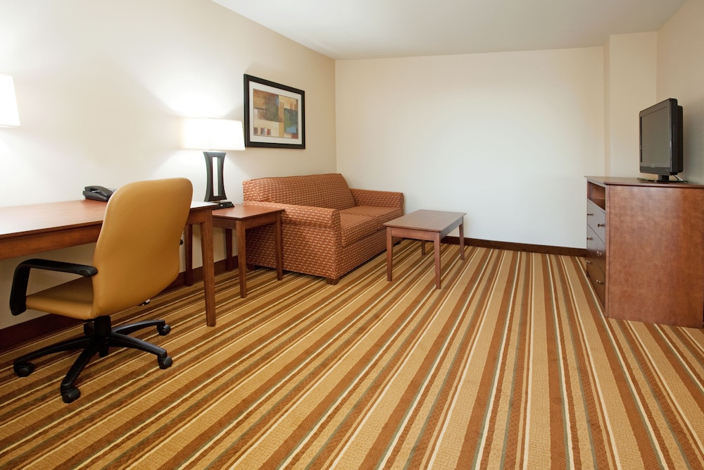 holiday inn express and suites los alamos entrada park
