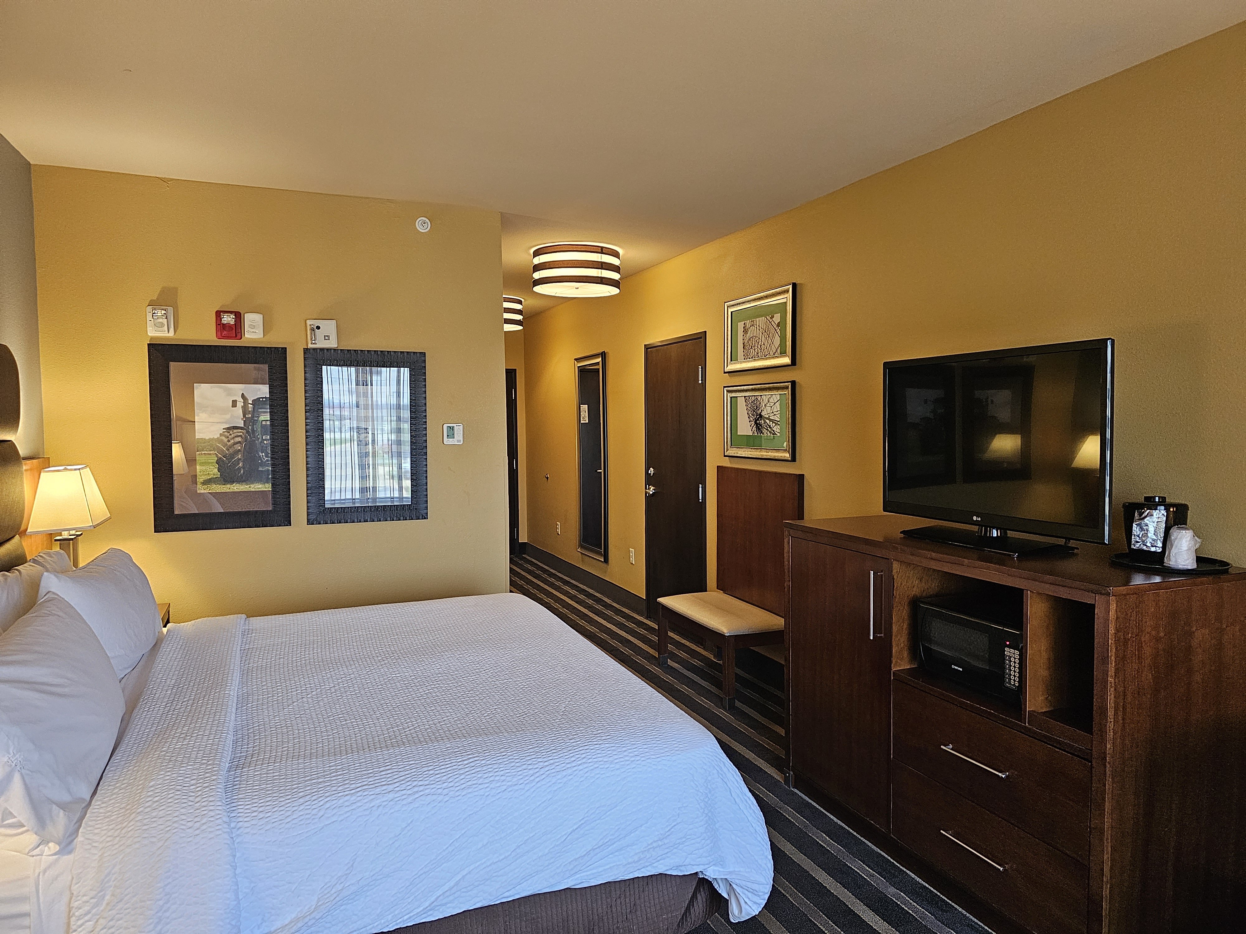 holiday inn express and suites perry national fairground area by ihg