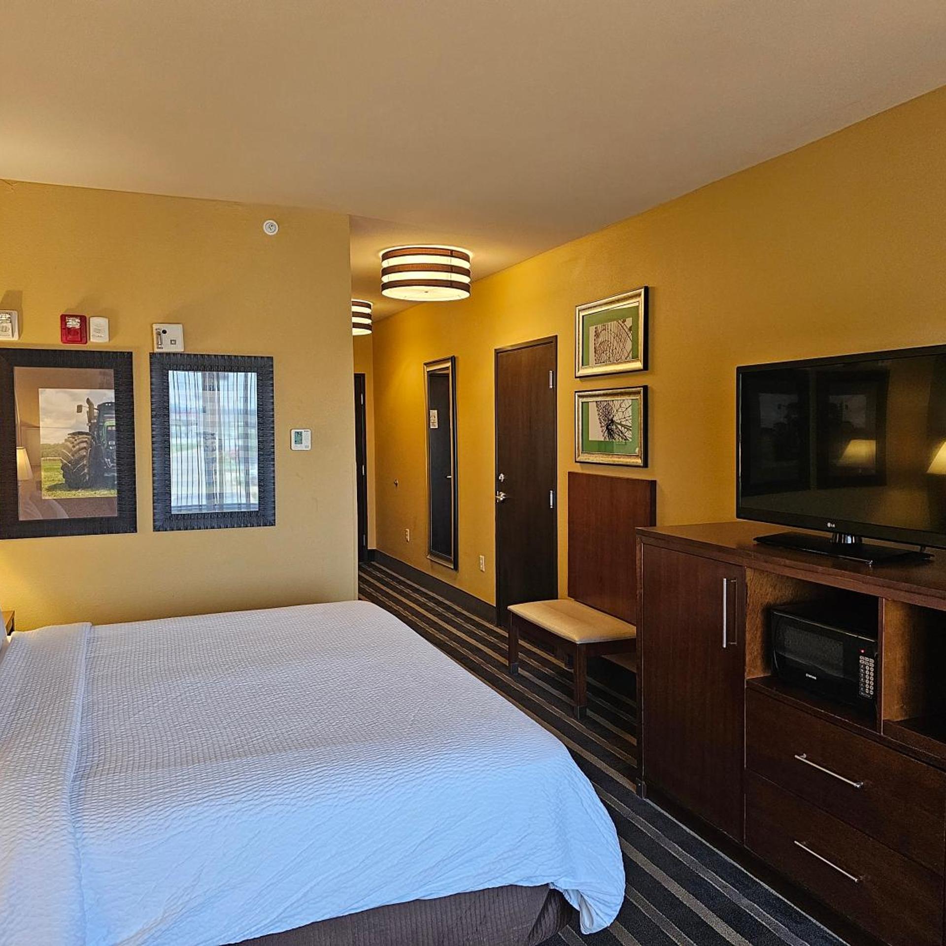 holiday inn express and suites perry national fairground area by ihg