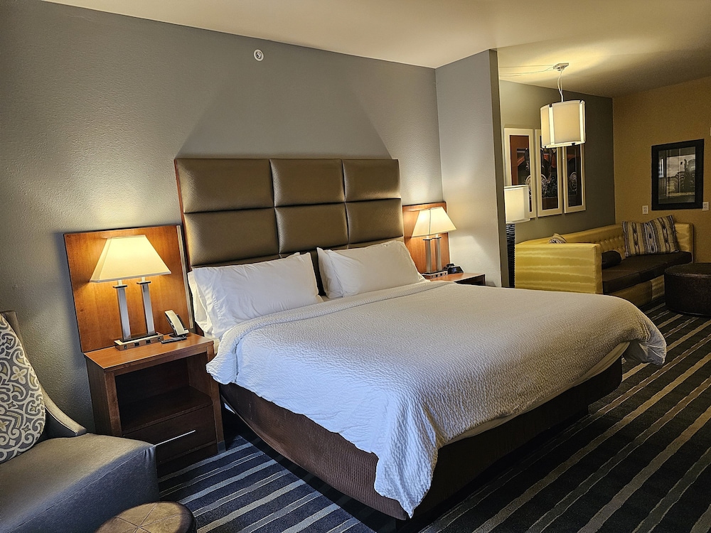 holiday inn express and suites perry national fairground area by ihg