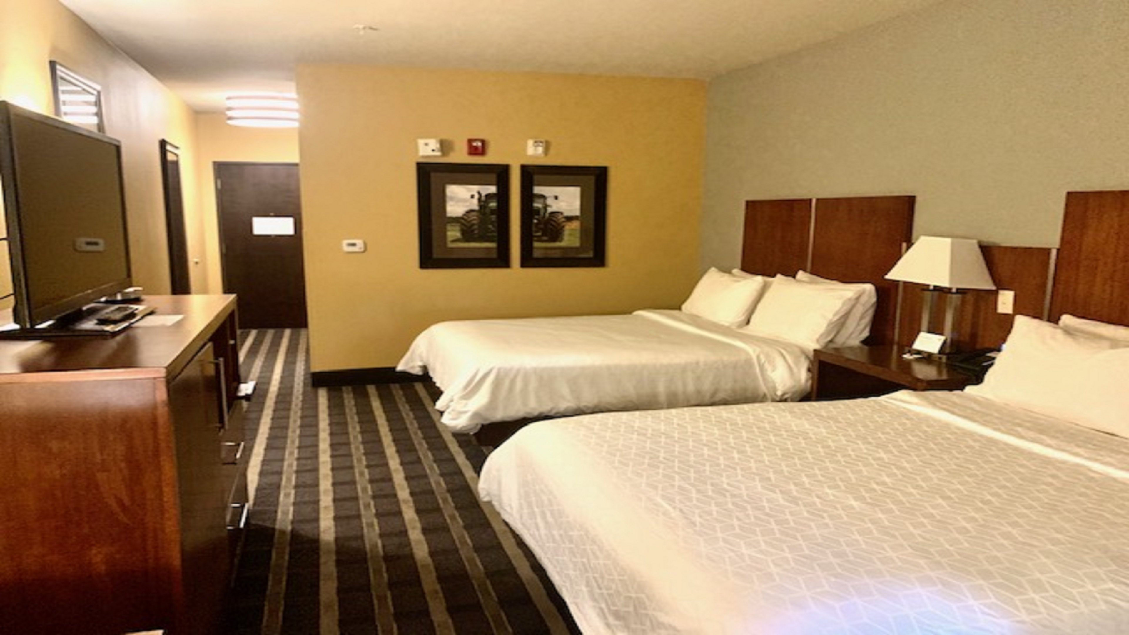 holiday inn express and suites perry national fairground area by ihg