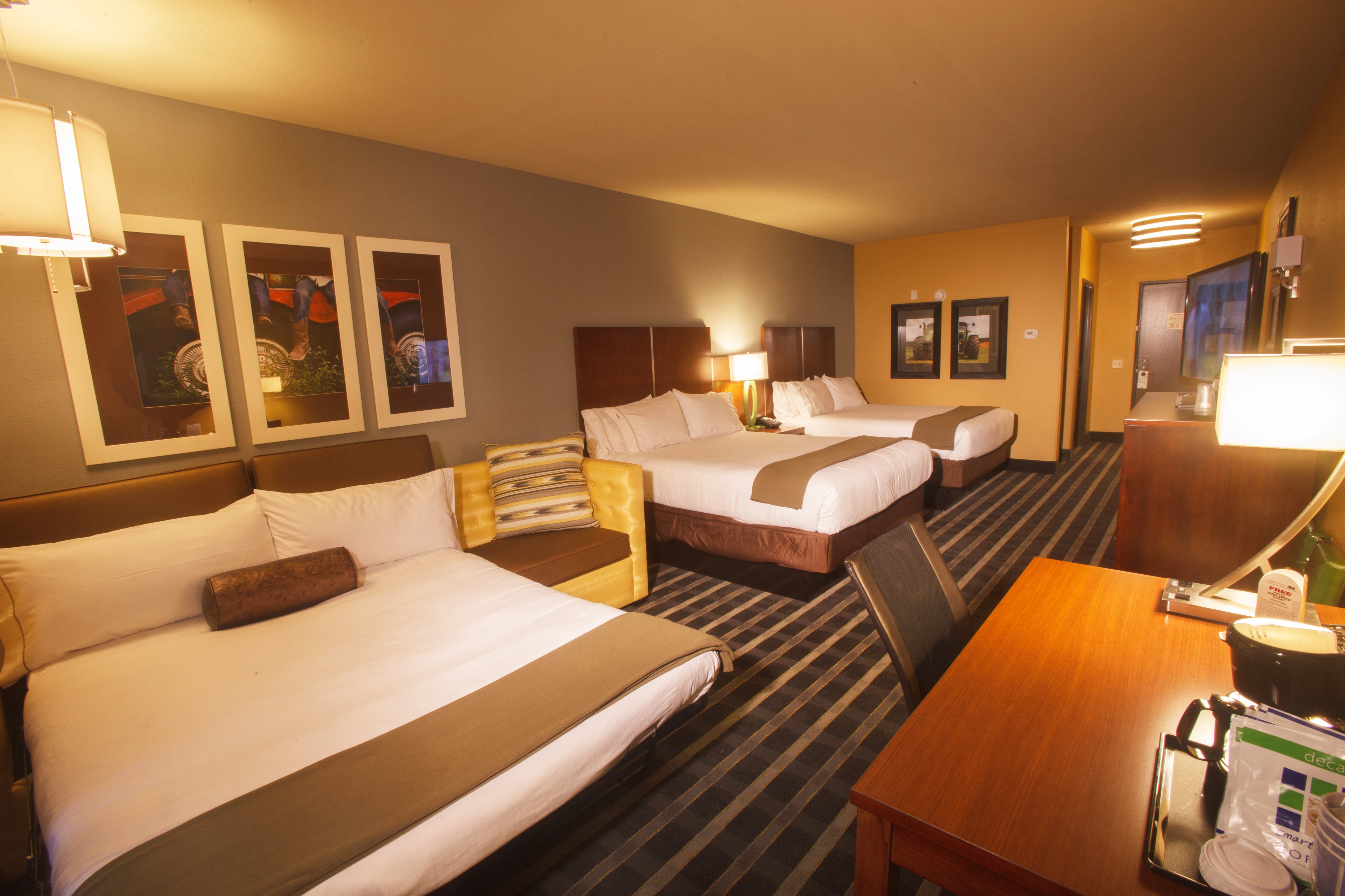 holiday inn express and suites perry national fairground area by ihg