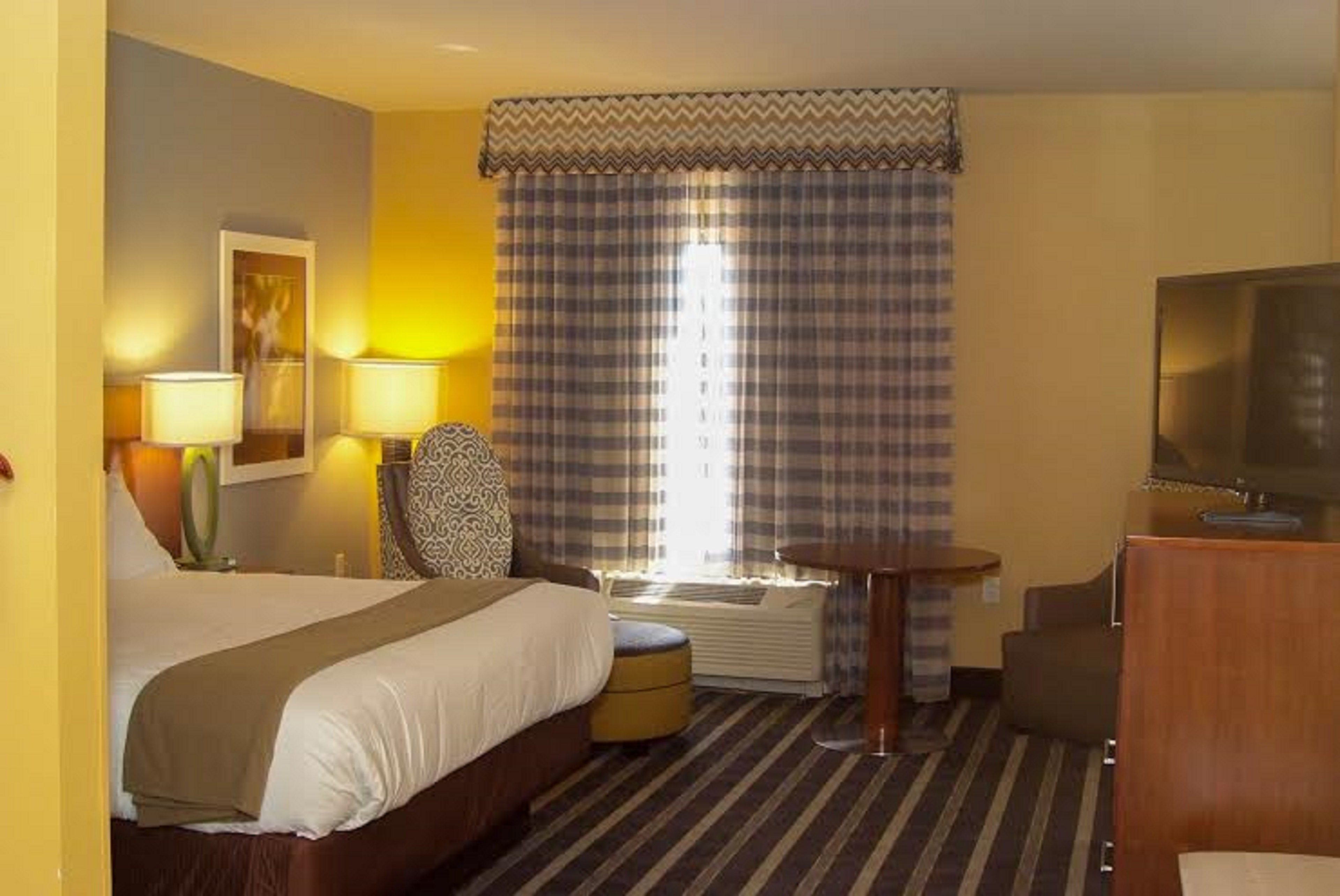 holiday inn express and suites perry national fairground area by ihg