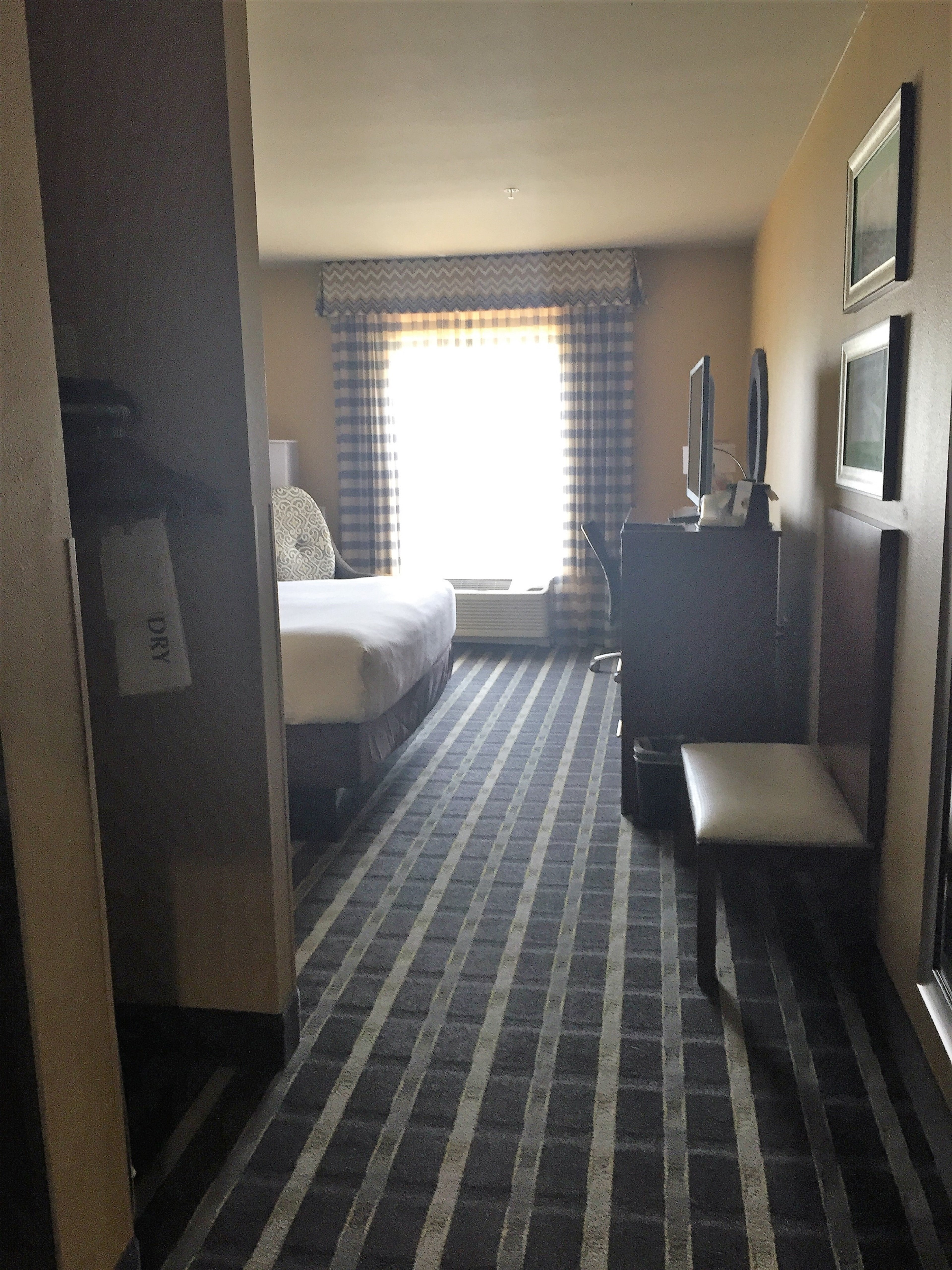 holiday inn express and suites perry national fairground area by ihg