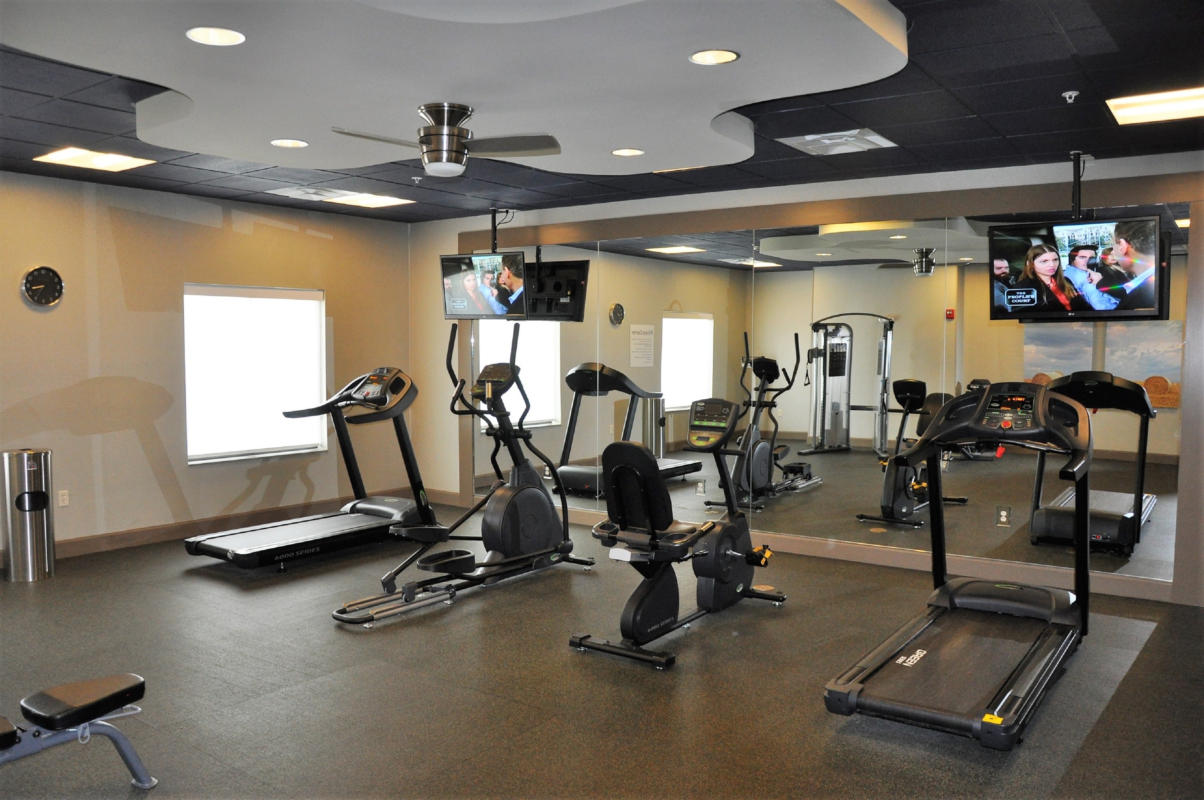 holiday inn express and suites perry national fairground area by ihg