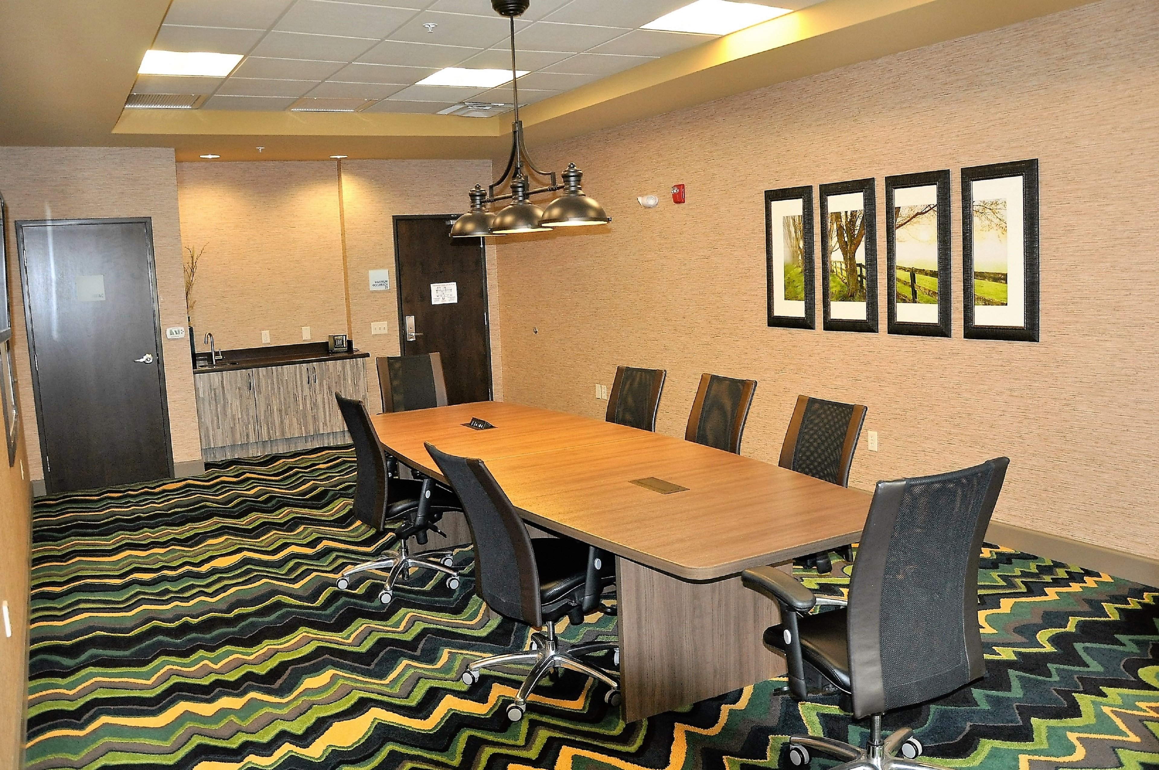 holiday inn express and suites perry national fairground area by ihg