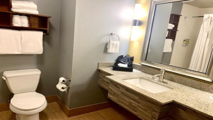 holiday inn express and suites perry national fairground area by ihg