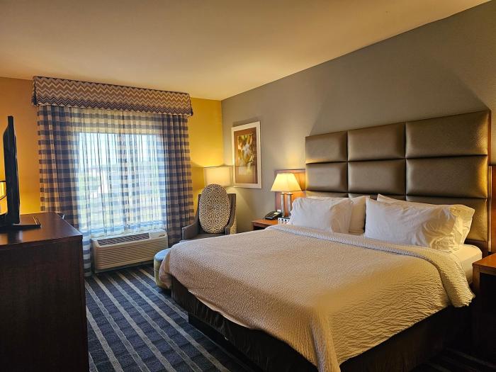 holiday inn express and suites perry national fairground area by ihg