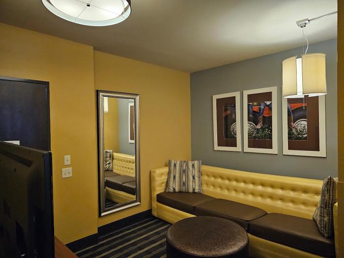holiday inn express and suites perry national fairground area by ihg