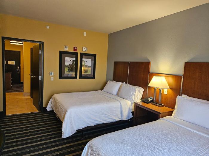 holiday inn express and suites perry national fairground area by ihg