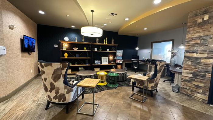 holiday inn express and suites perry national fairground area by ihg