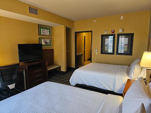 holiday inn express and suites perry national fairground area by ihg