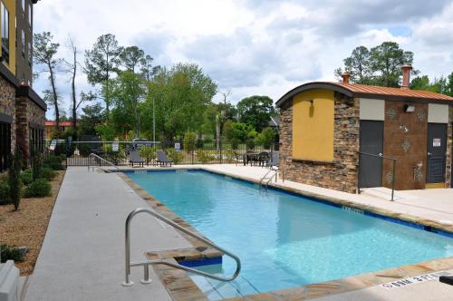 holiday inn express and suites perry national fairground area by ihg