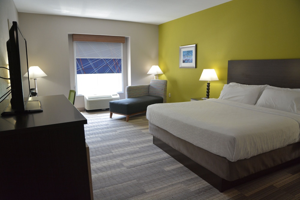 holiday inn express and suites caryville by ihg