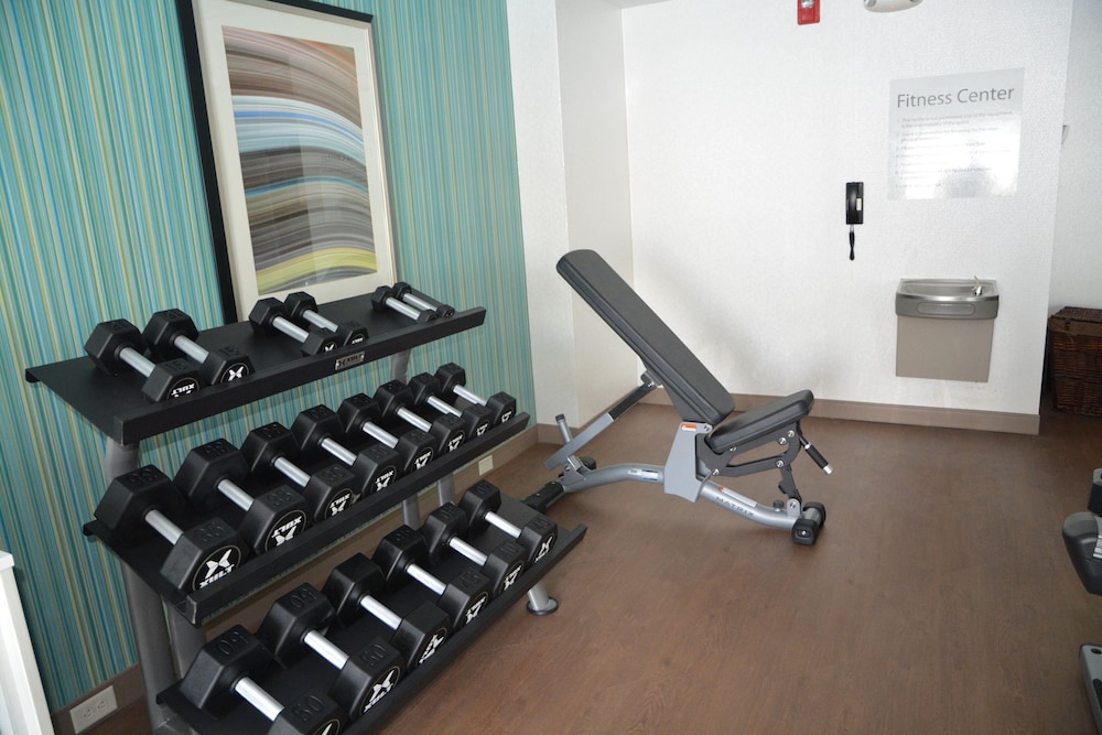 holiday inn express and suites caryville by ihg