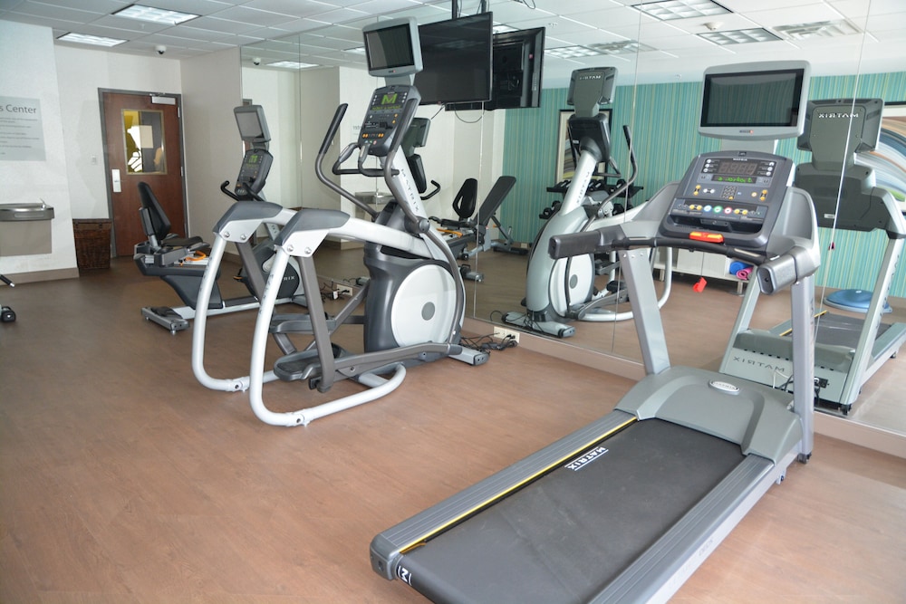 holiday inn express and suites caryville by ihg