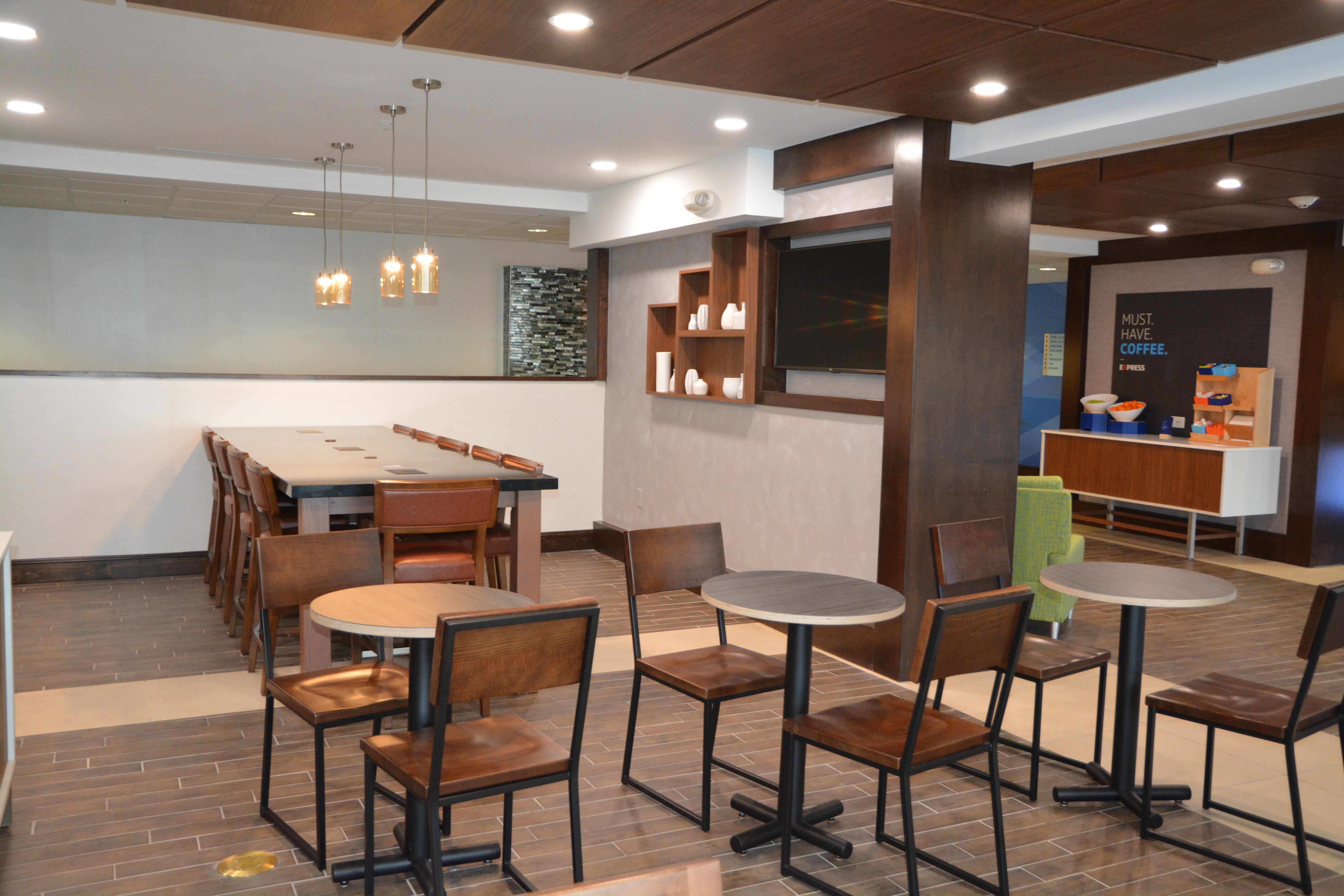 holiday inn express and suites caryville by ihg