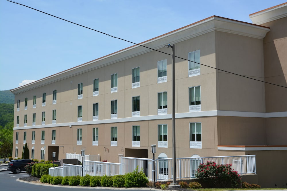 holiday inn express and suites caryville by ihg