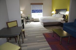 holiday inn express and suites caryville by ihg