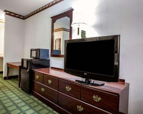 quality inn arcola
