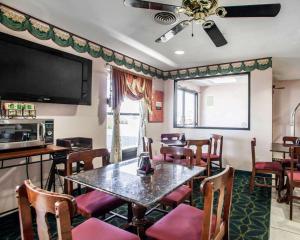 quality inn arcola