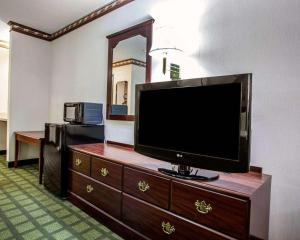 quality inn arcola