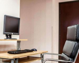 quality inn arcola