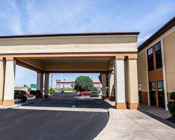 Quality Inn,Champaign>>Arcola,2.5 star