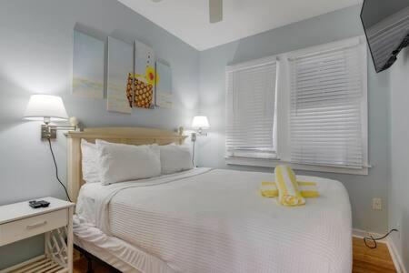 poolside suite
