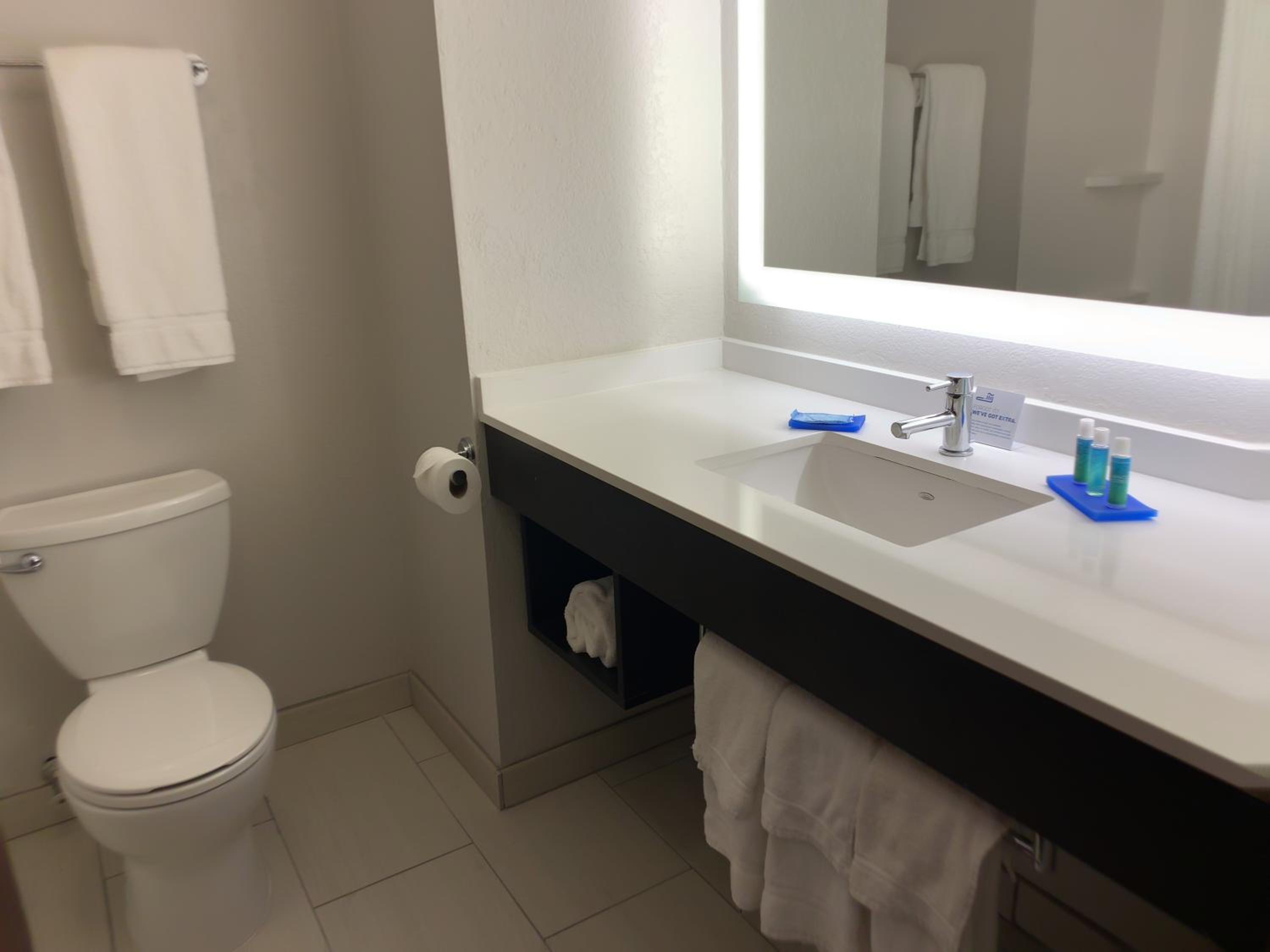 holiday inn express and suites exmore eastern shor