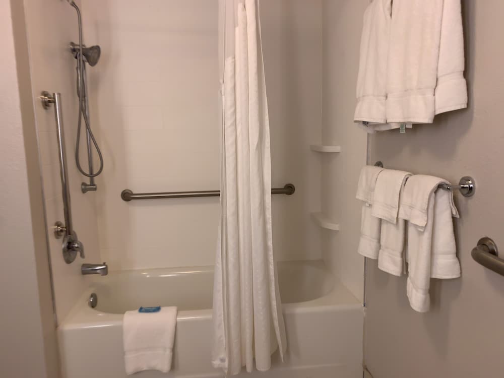 holiday inn express and suites exmore eastern shor