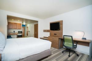 Holiday Inn Express Hotel & Suites Rocky Mount By Ihg,Martinsville>>Franklin,3 star