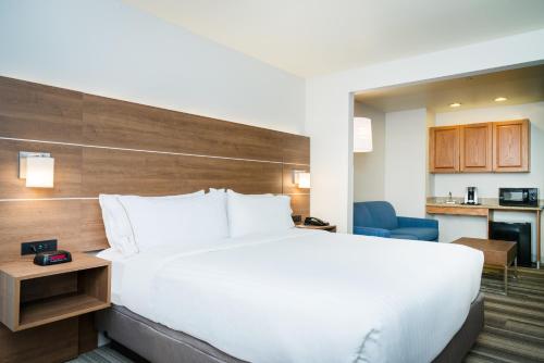 holiday inn express hotel and suites rocky mount by ihg