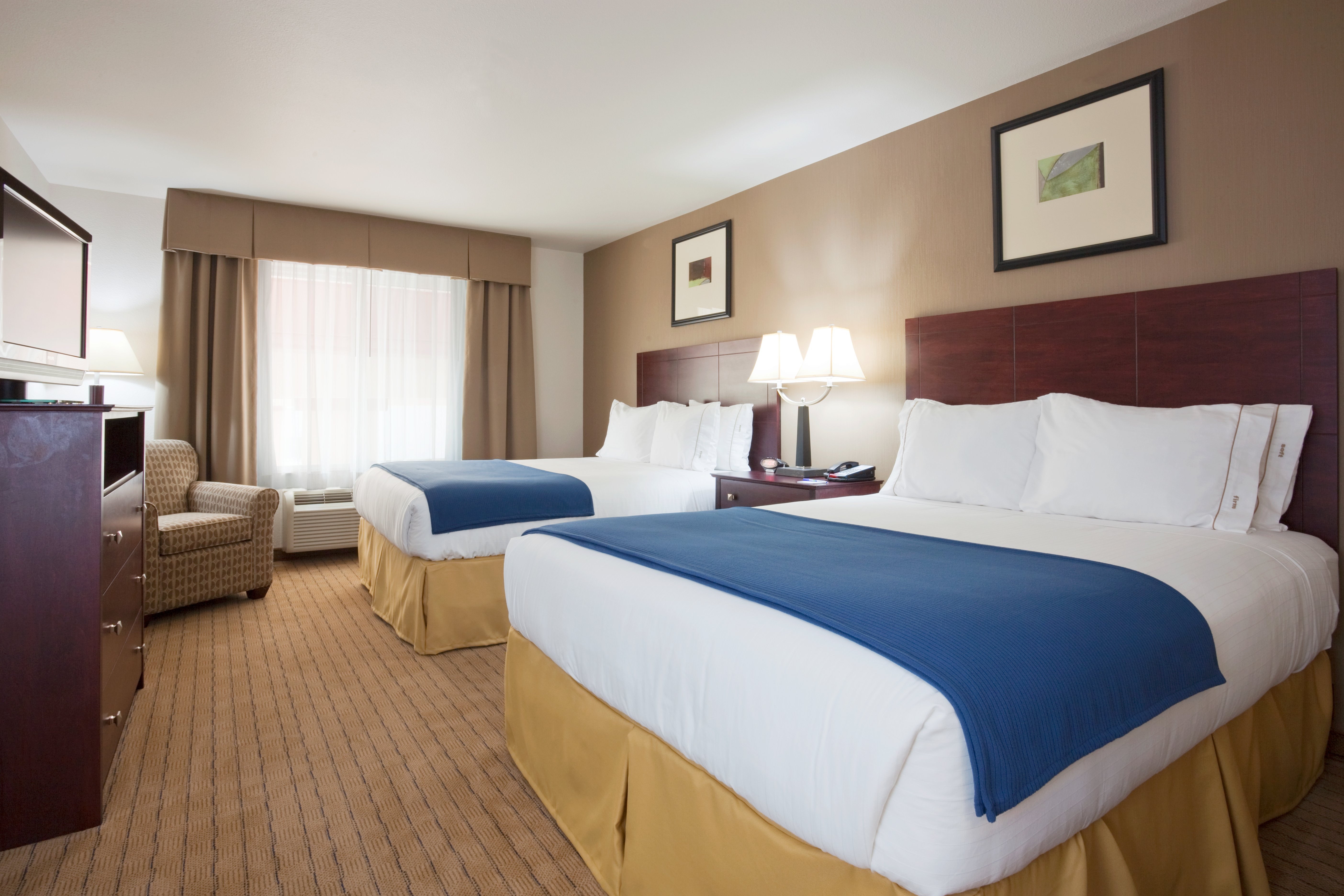 holiday inn express and suites antigo by ihg