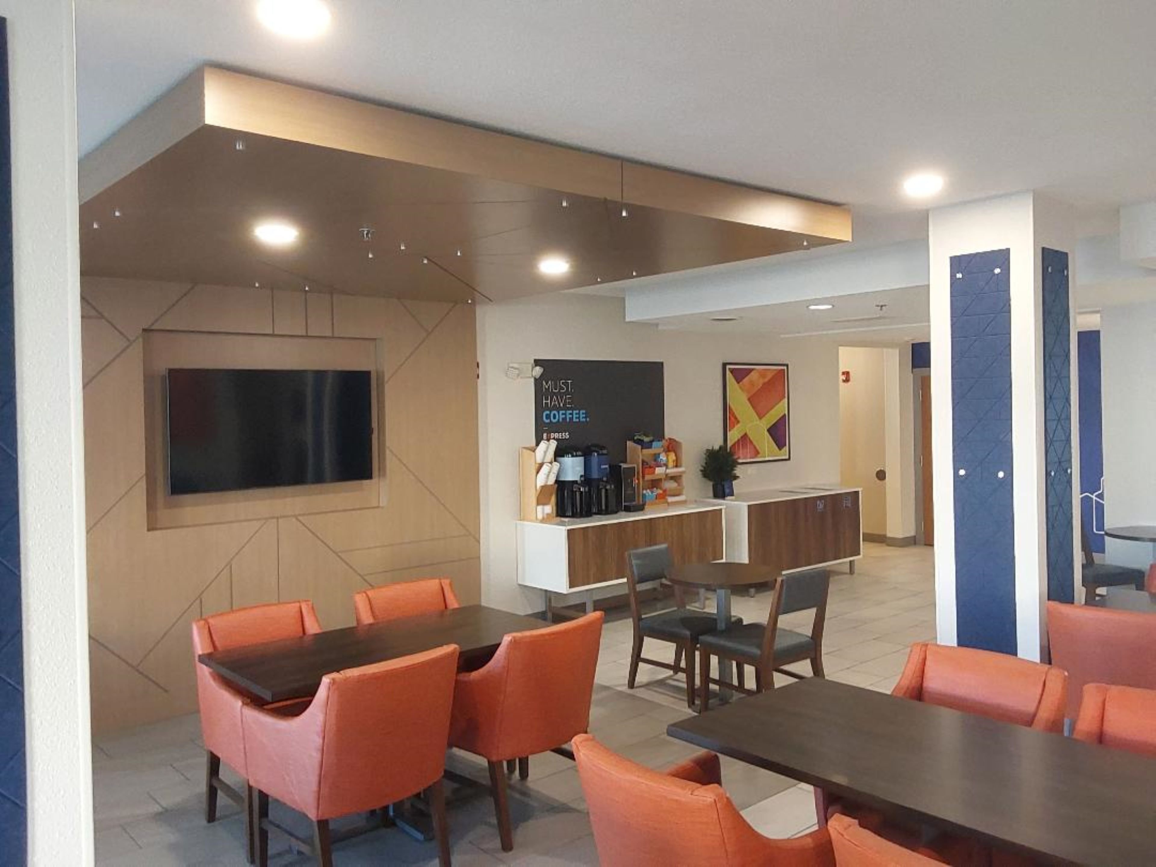 holiday inn express and suites antigo by ihg