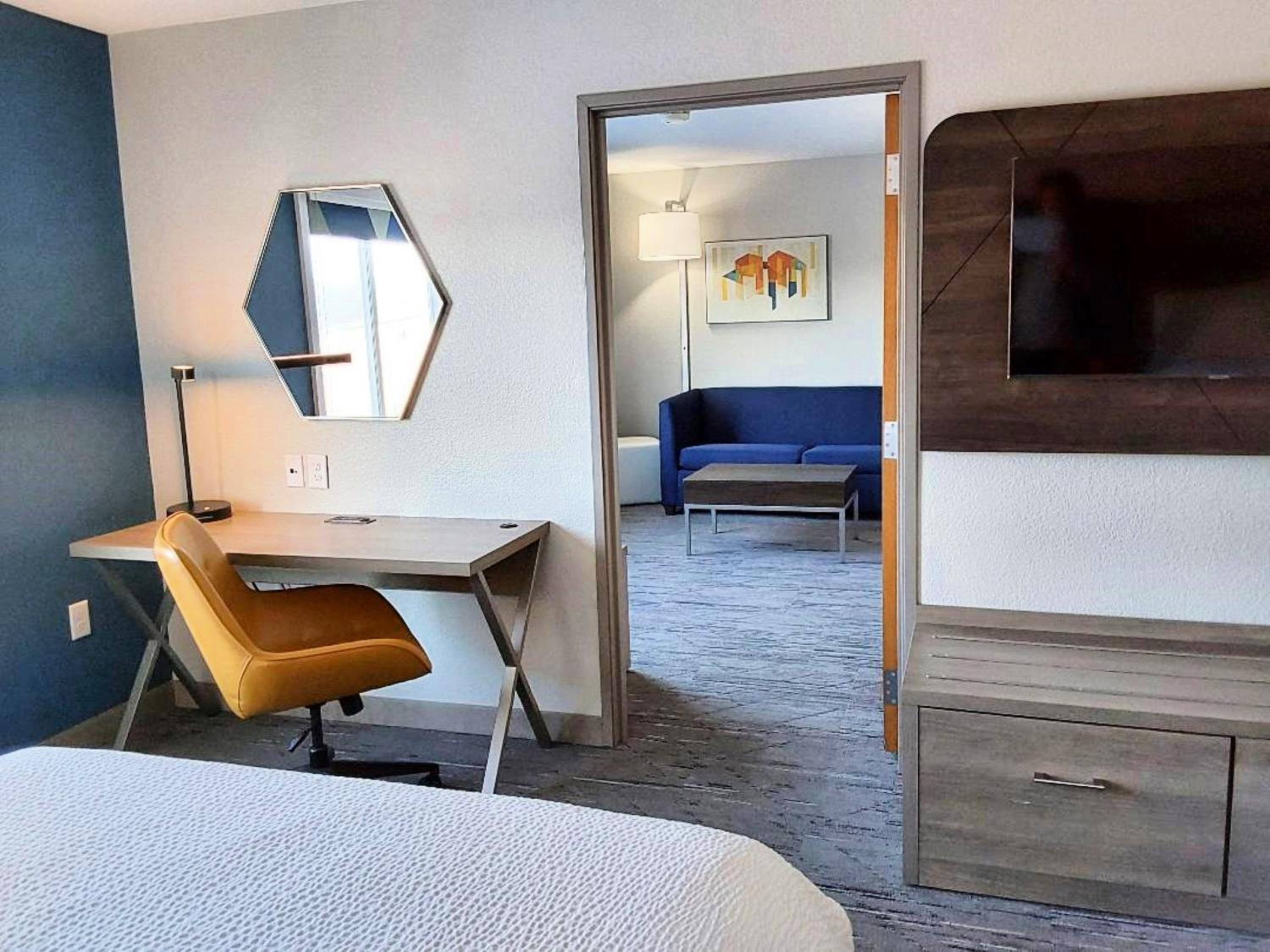 holiday inn express and suites antigo by ihg