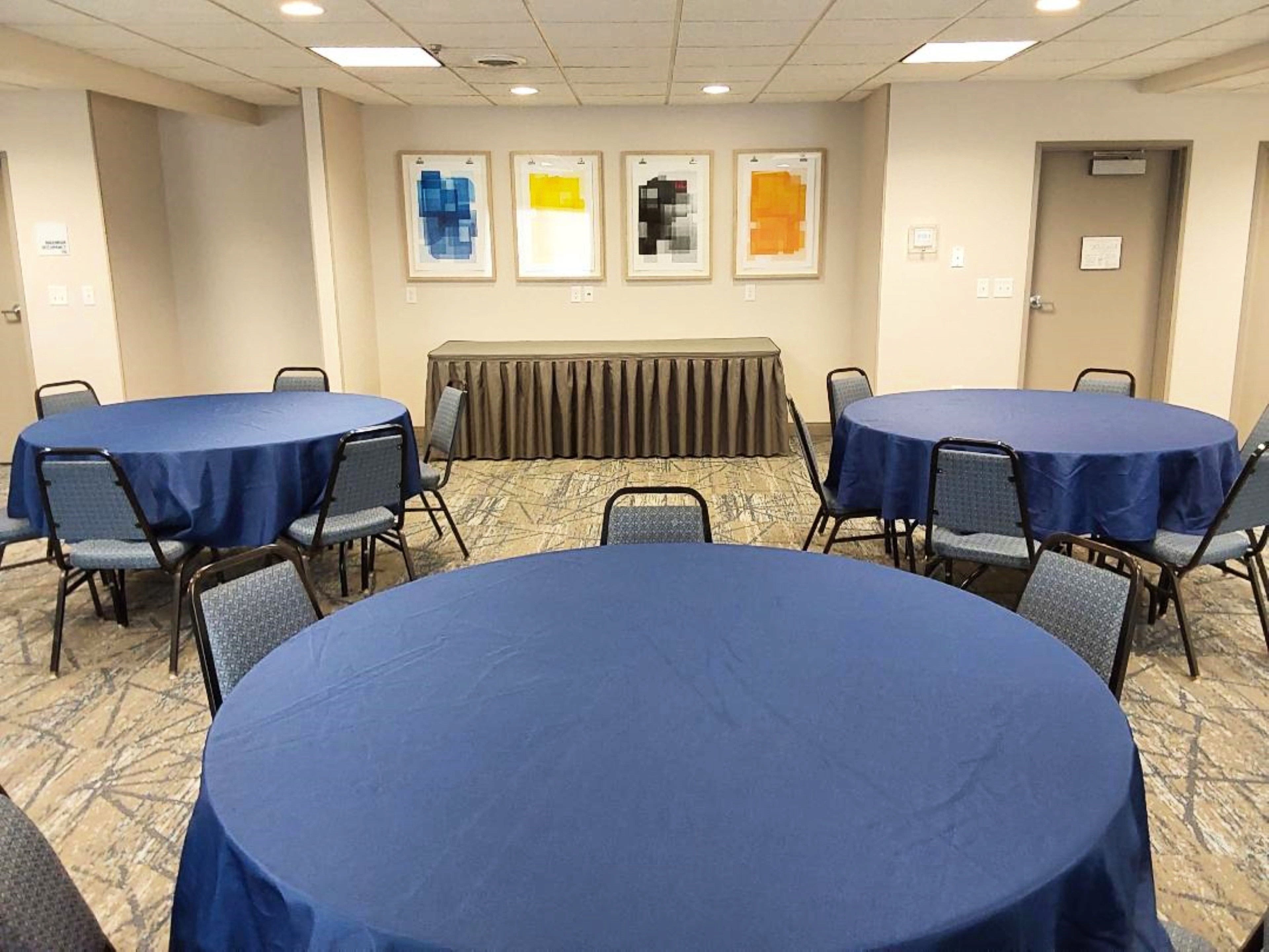 holiday inn express and suites antigo by ihg