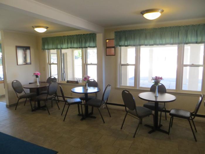 waterfront inn mackinaw city