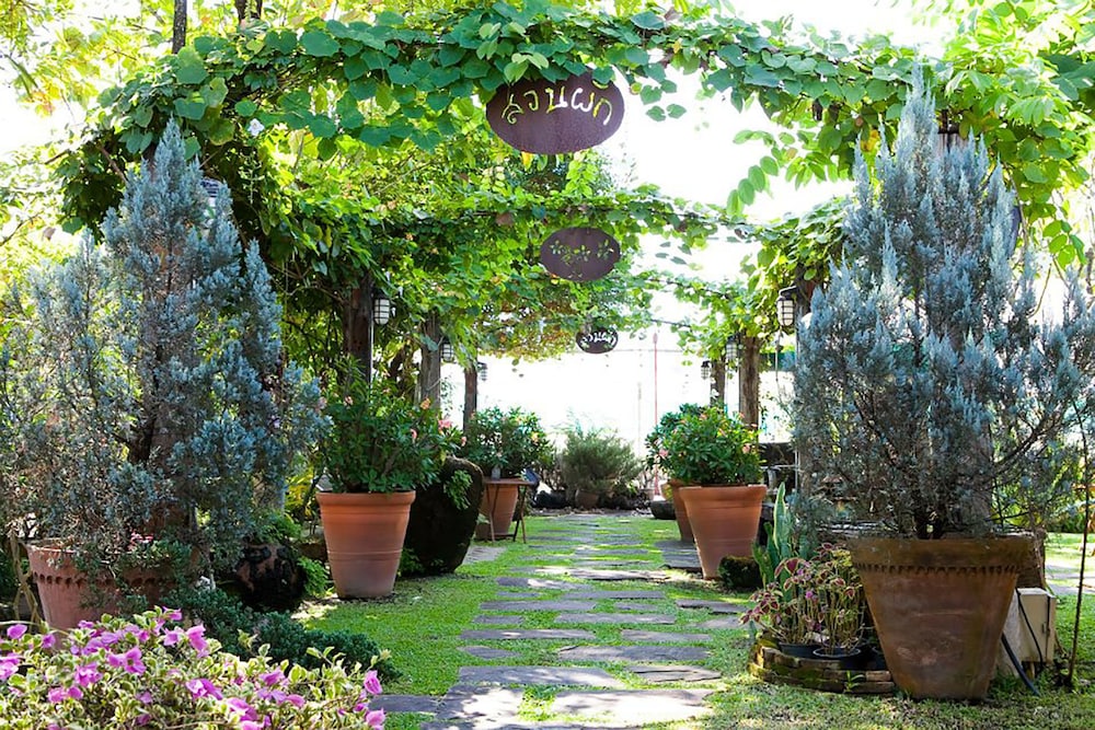 vc suanpaak hotel and serviced apartments