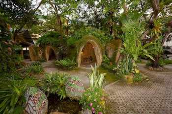 vc suanpaak hotel and serviced apartments