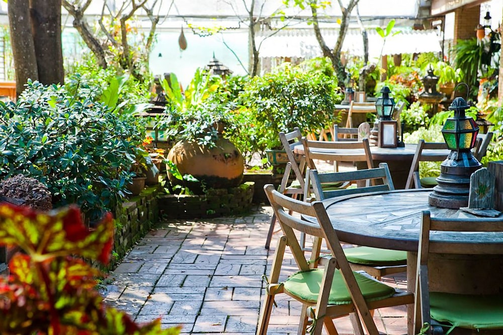 vc suanpaak hotel and serviced apartments