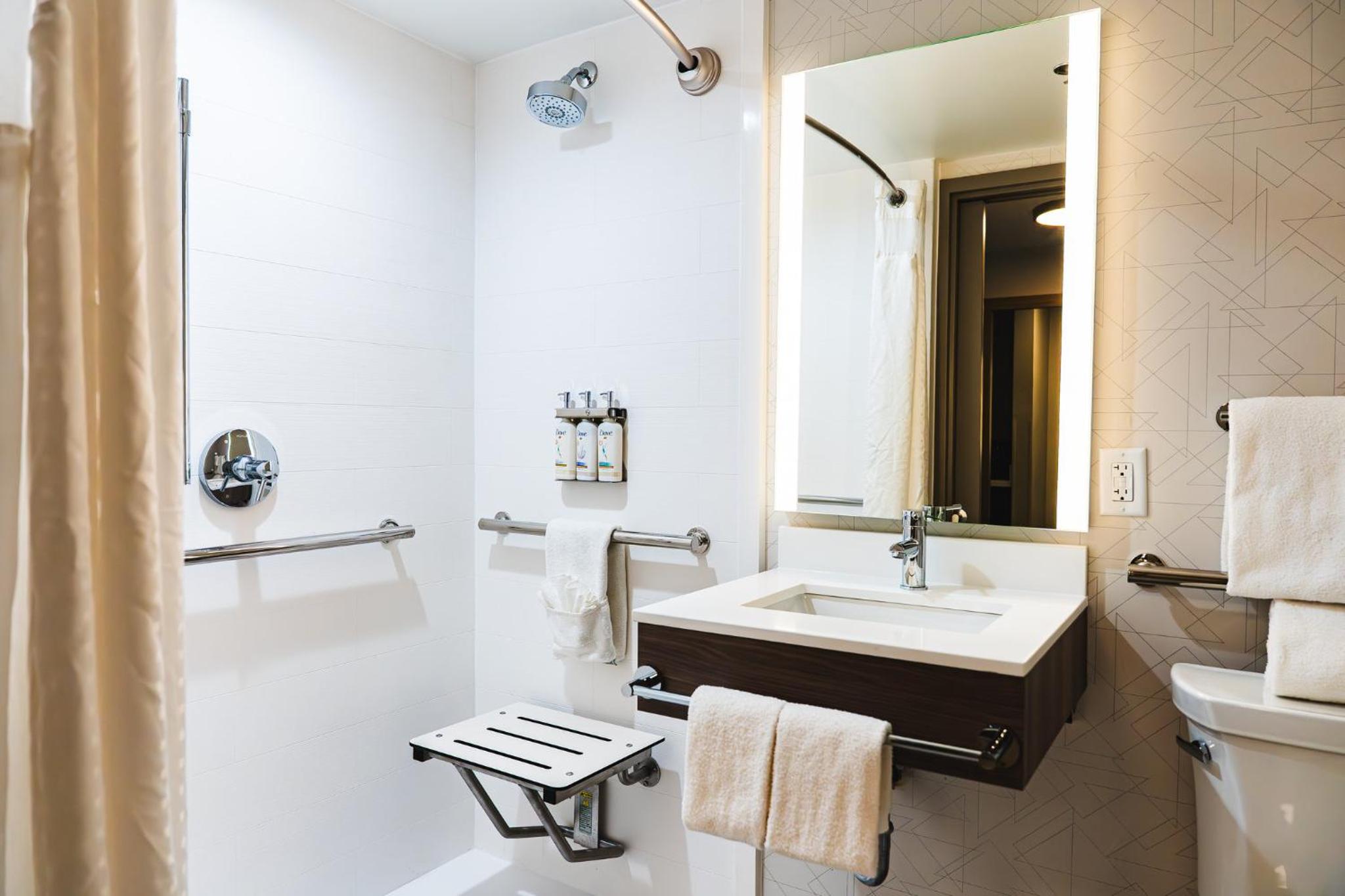 holiday inn express frazer malvern by ihg