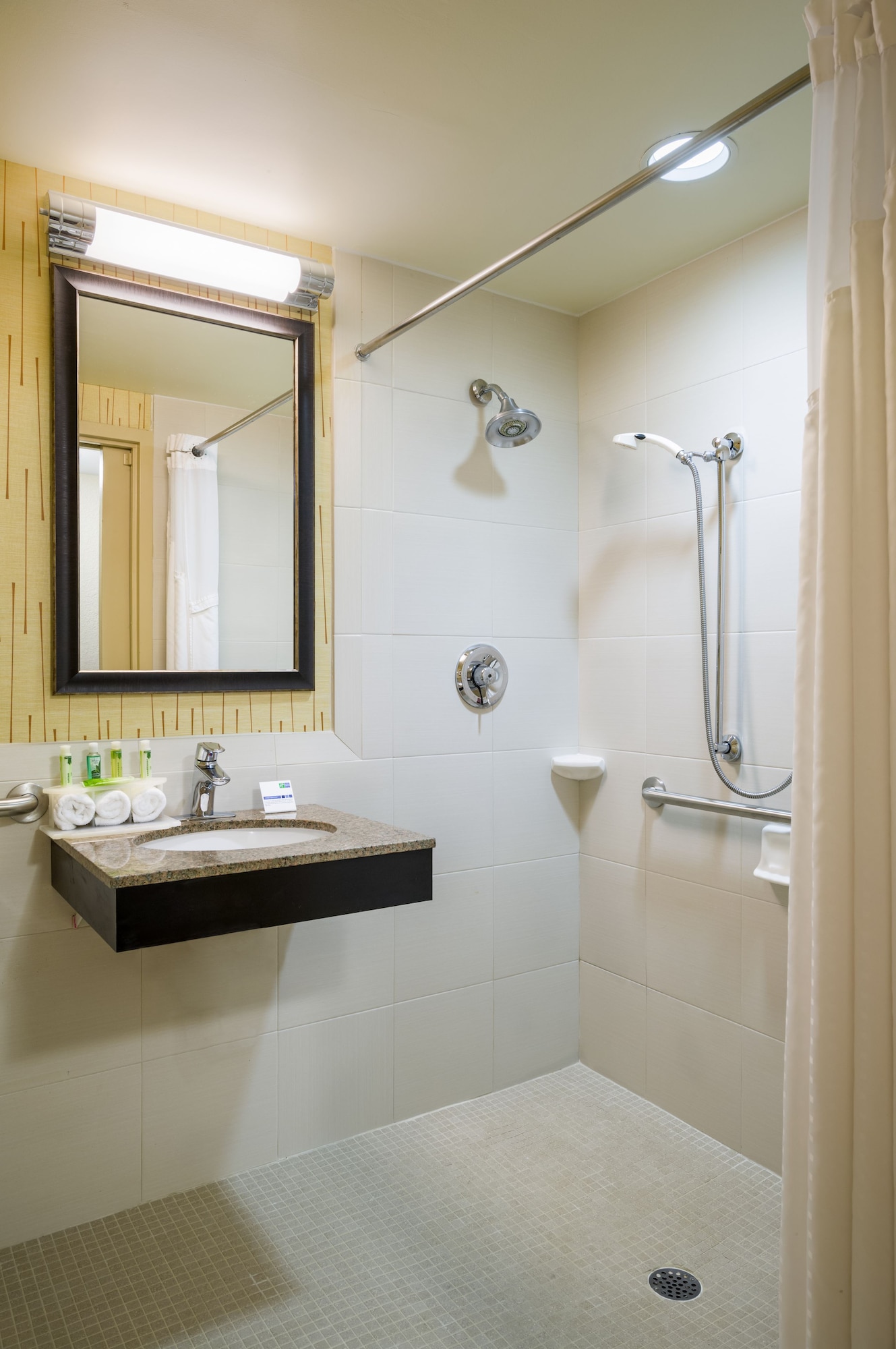 holiday inn express frazer malvern by ihg
