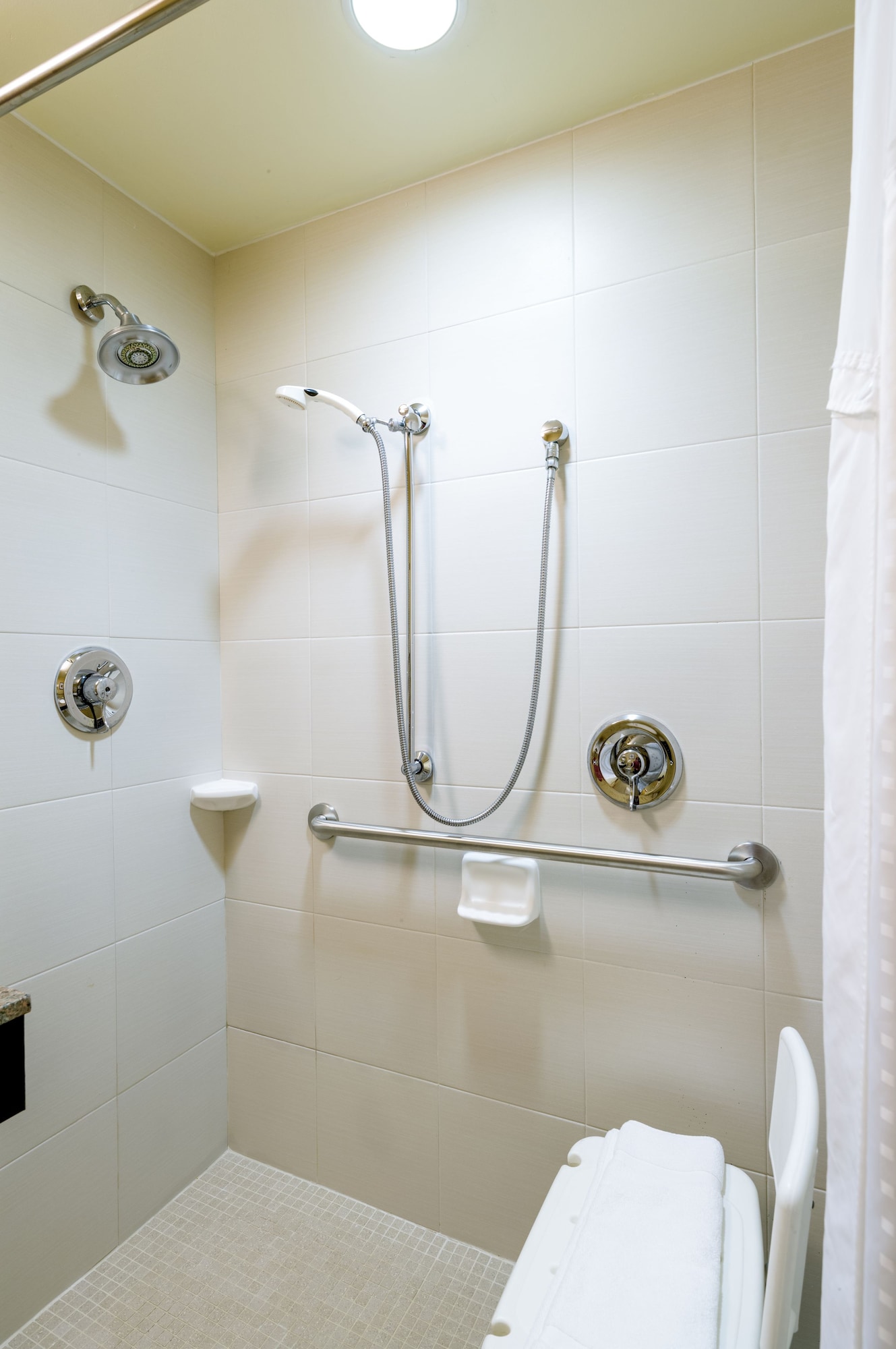 holiday inn express frazer malvern by ihg
