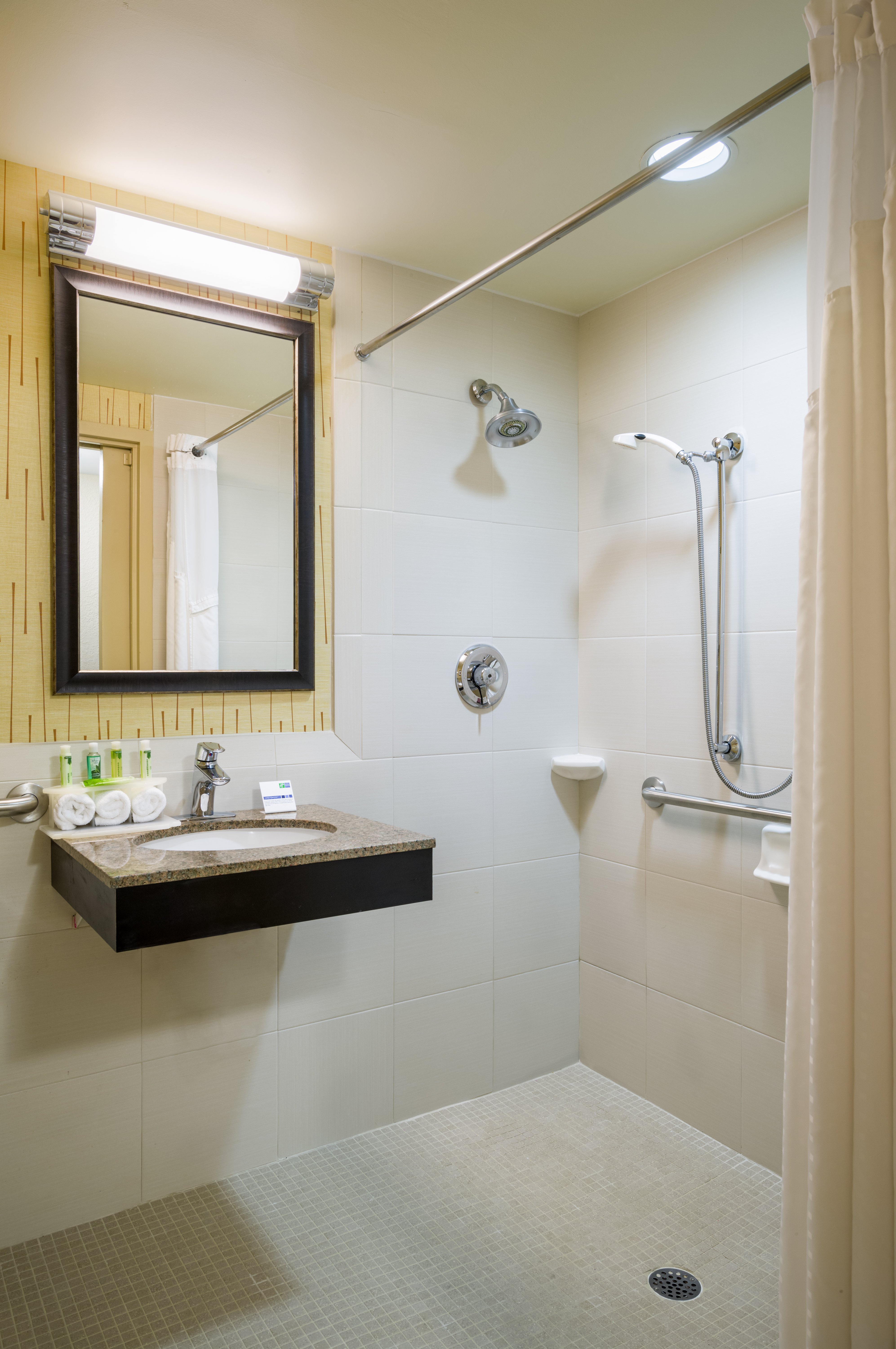 holiday inn express frazer malvern by ihg